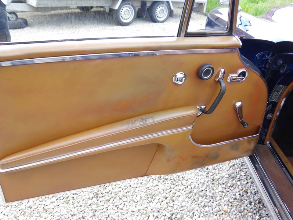 Afbeelding 14/32 van Mercedes-Benz 250 SE (1967)