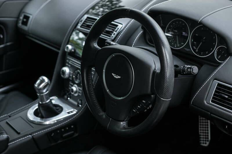 Imagen 11/46 de Aston Martin V12 Zagato (2011)