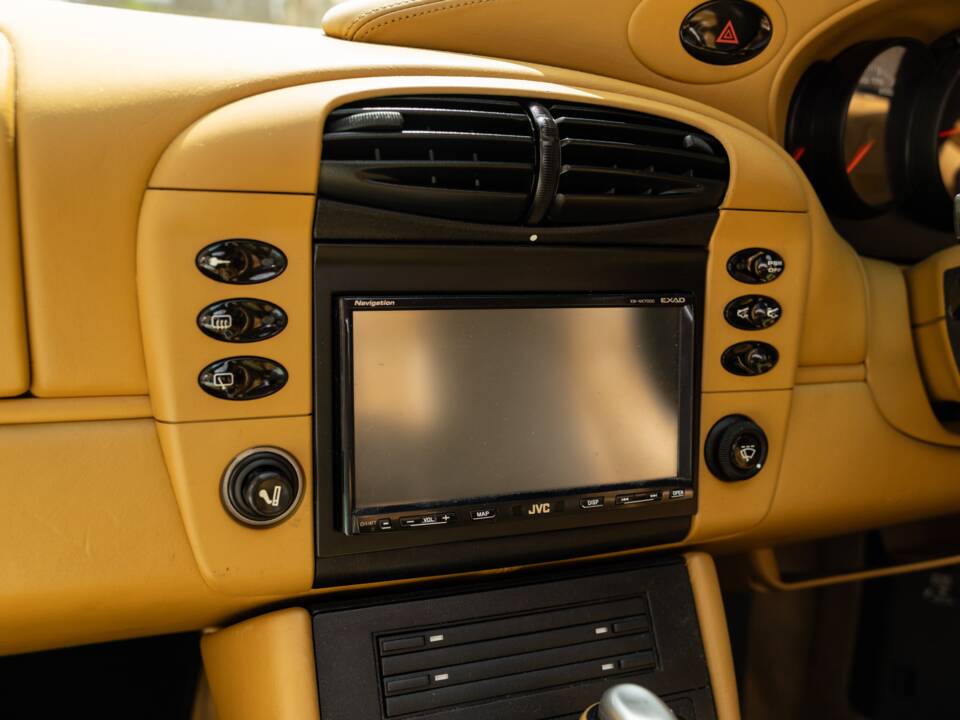 Bild 15/27 von Porsche 911 Turbo (2001)