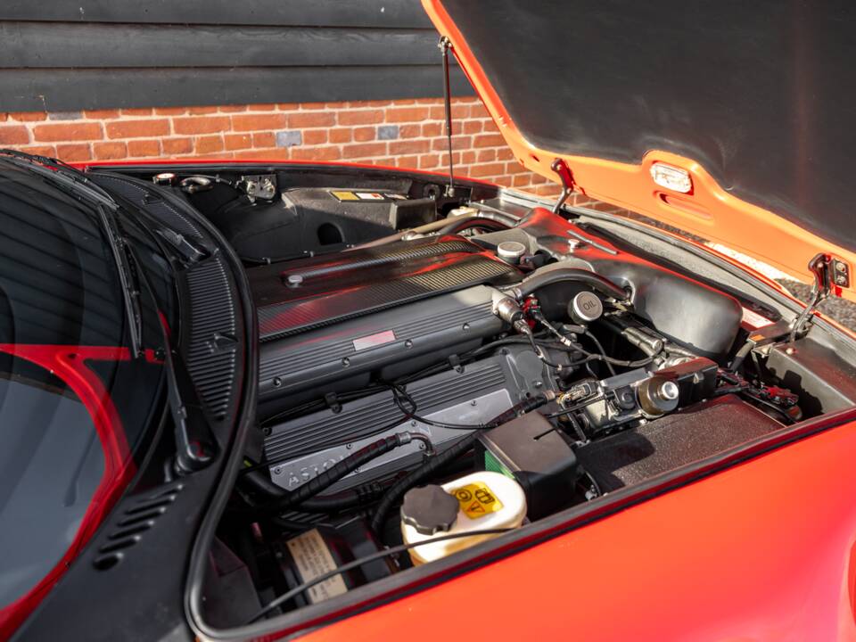 Imagen 45/58 de Aston Martin V8 Coupé (1997)