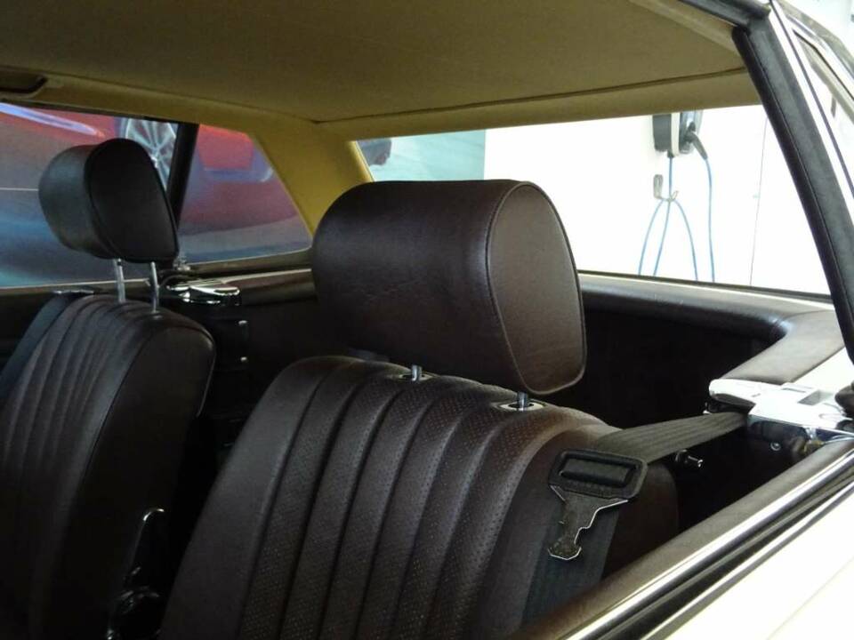 Imagen 8/15 de Mercedes-Benz 280 SL (1981)
