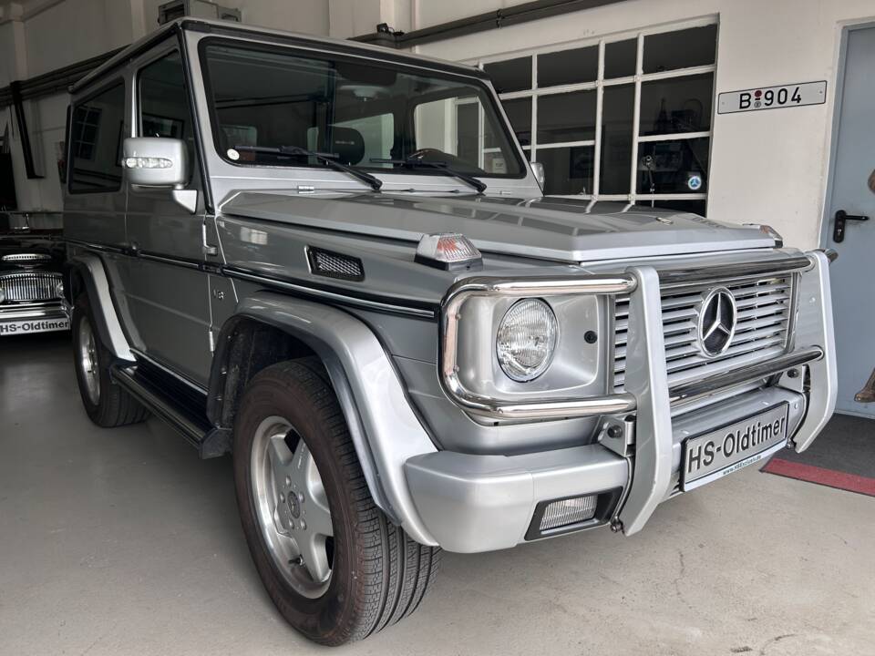 Image 4/28 of Mercedes-Benz G 500 (SWB) (1999)