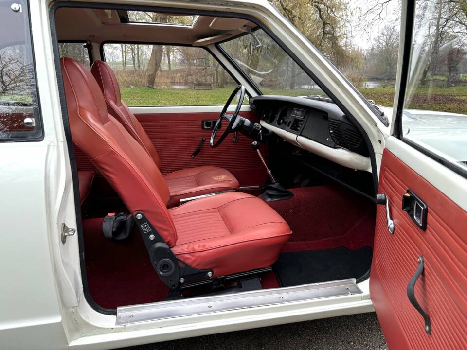 Immagine 9/21 di Toyota Corolla 1200 (1971)