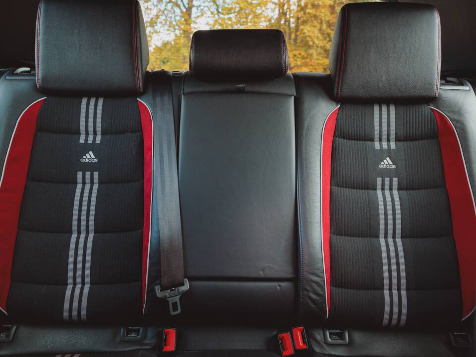Imagen 25/42 de Volkswagen Golf VI GTI (2011)