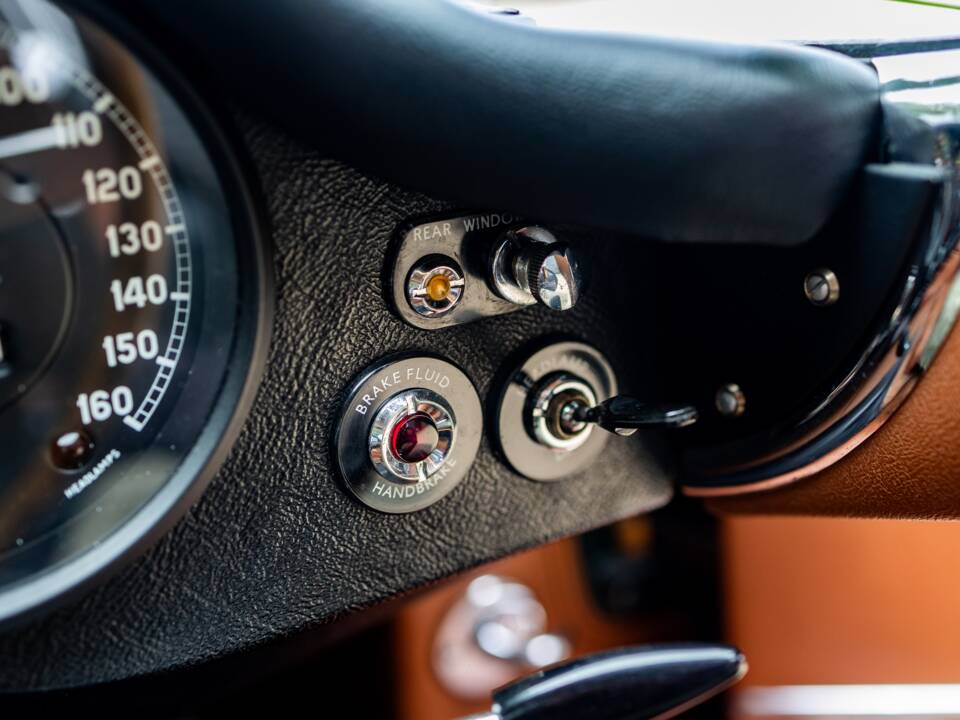 Bild 23/50 von Jaguar E-Type 4.2 (1965)