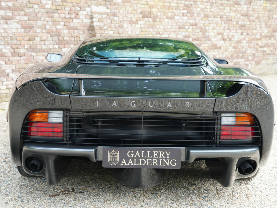 Image 6/50 of Jaguar XJ 220 (1993)