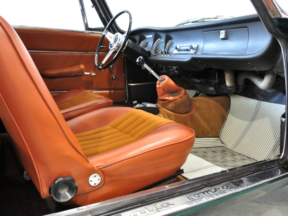 Image 60/65 of Alfa Romeo Giulia 1600 Sprint GT (1964)