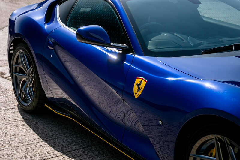 Bild 24/50 von Ferrari 812 Superfast (2019)