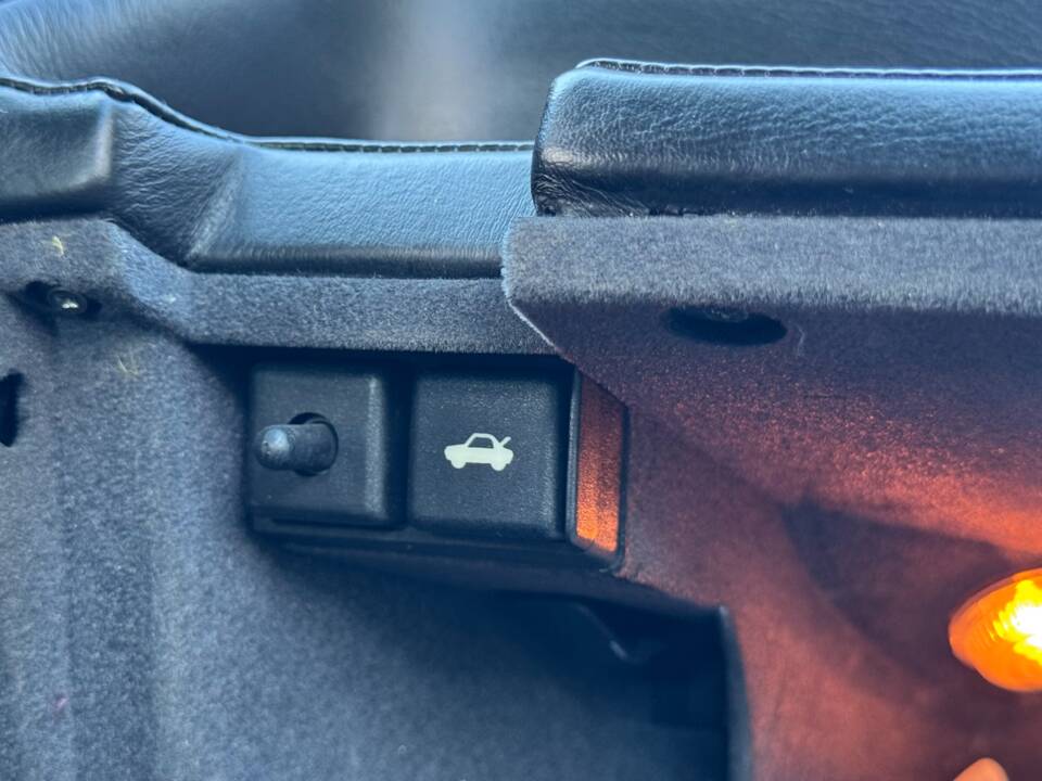 Bild 35/55 von Lancia Thema 8.32 (1991)