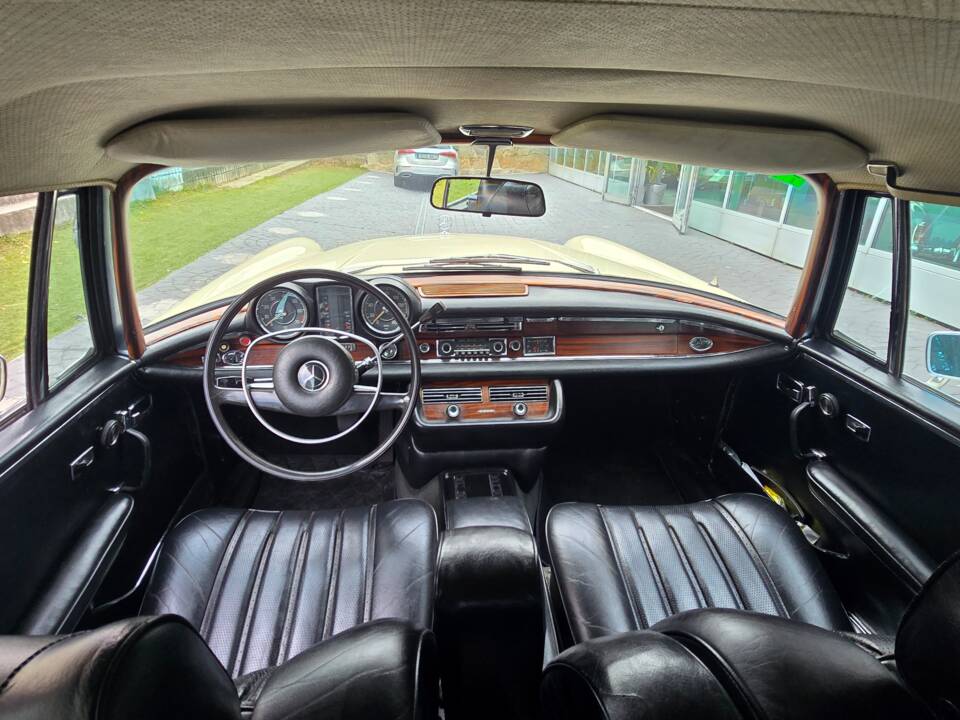 Immagine 12/16 di Mercedes-Benz 280 SE 3,5 (1970)