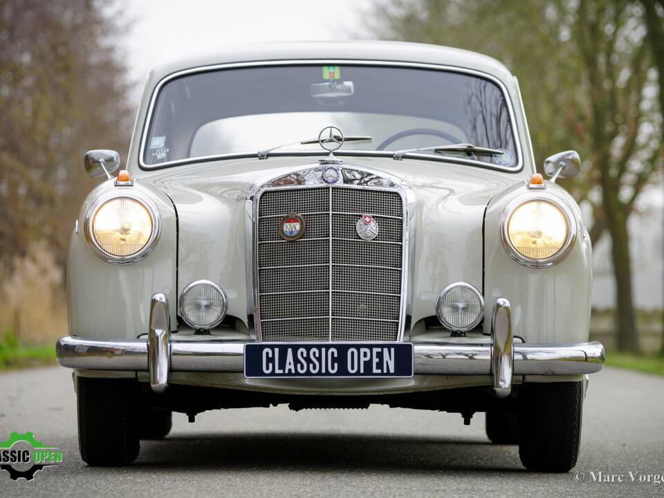 Bild 2/44 von Mercedes-Benz 220 S (1958)