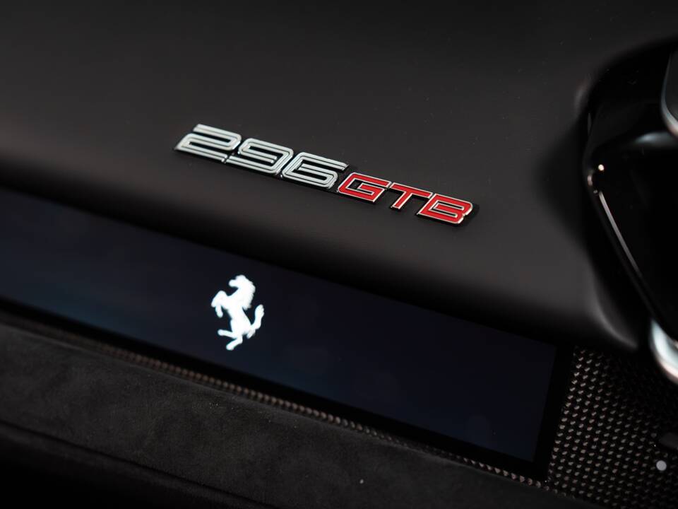 Image 23/30 of Ferrari 296 GTB (2022)