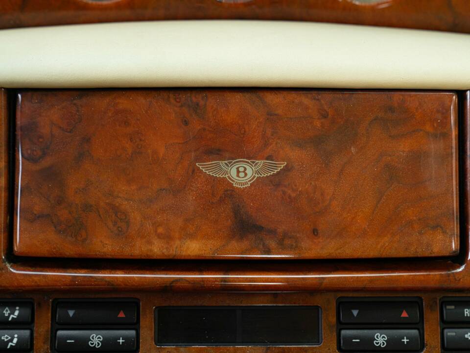 Immagine 47/50 di Bentley Arnage Red Label (1999)