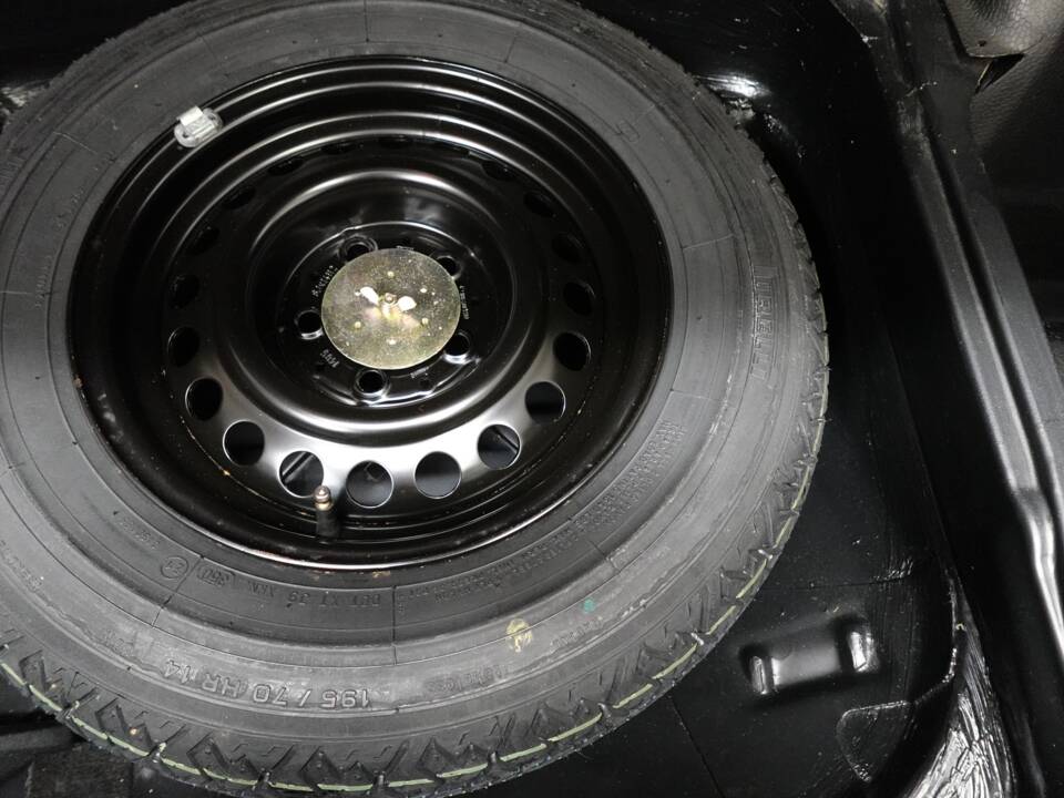 Bild 30/57 von Mercedes-Benz 230 CE (1980)