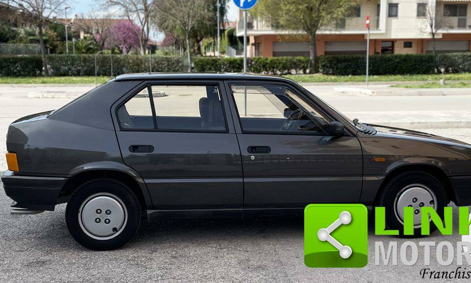 Bild 5/10 von Alfa Romeo 33 - 1.5 (1986)