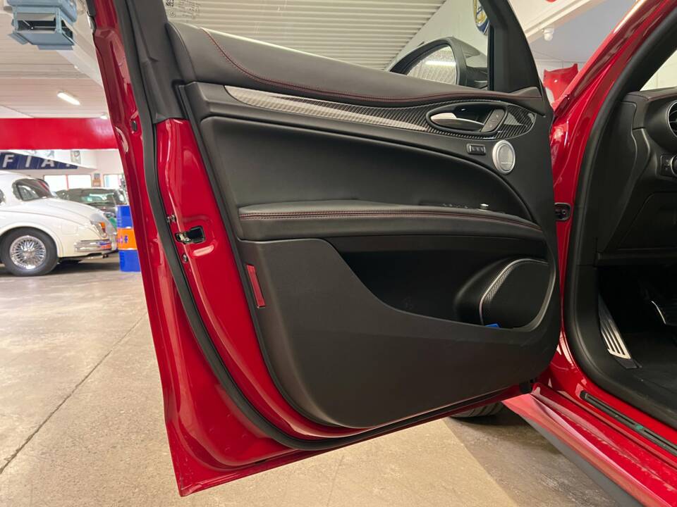 Bild 5/19 von Alfa Romeo Stelvio 2.9 QV &quot;Racing&quot; (2021)