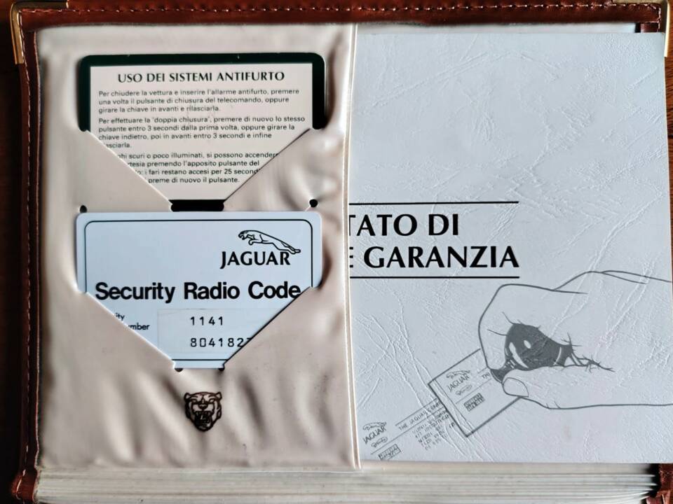 Bild 61/65 von Jaguar XKR (1998)