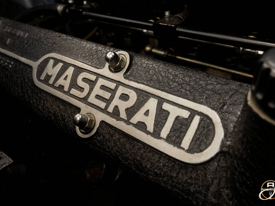 Bild 17/24 von Maserati Indy 4900 (1971)