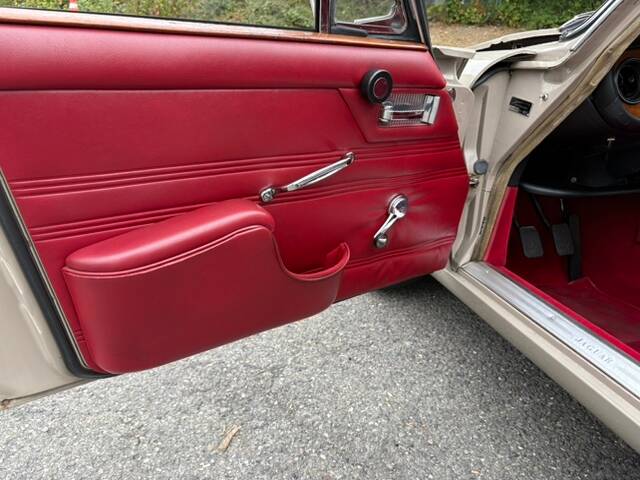 Bild 17/40 von Jaguar XJ 6 4.2 (1971)