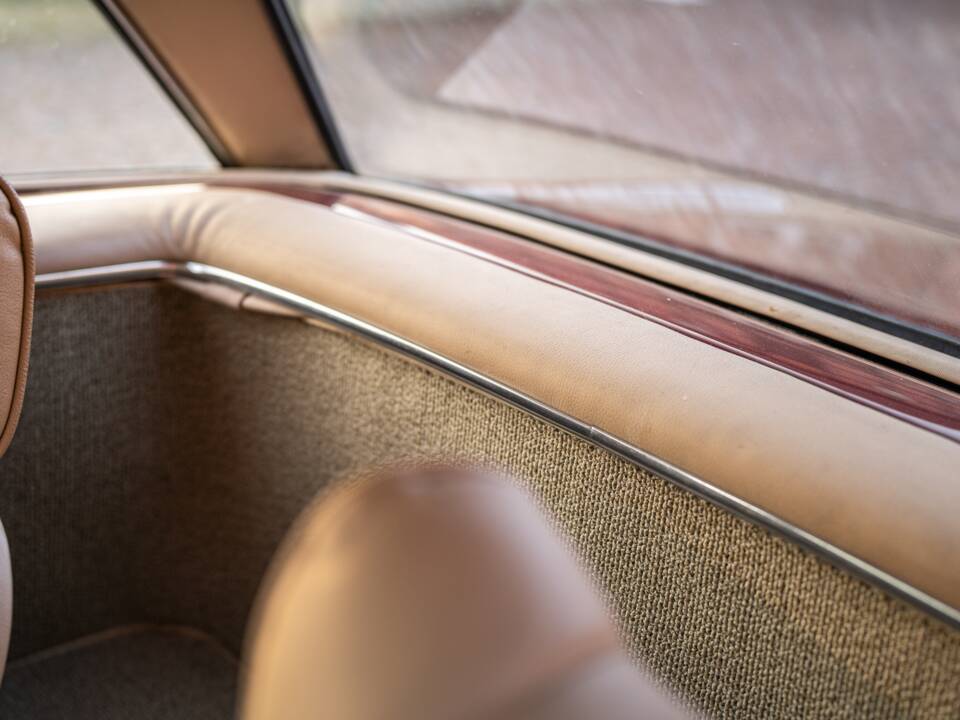 Image 49/70 de Mercedes-Benz 230 SL (1966)