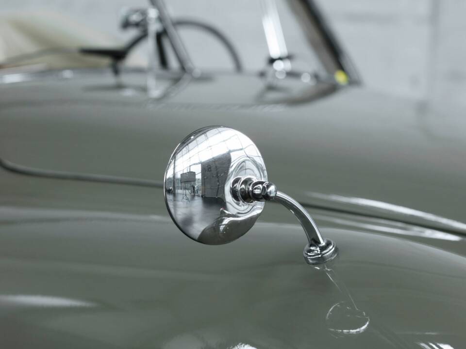 Bild 48/50 von Jaguar XK 120 DHC (1953)