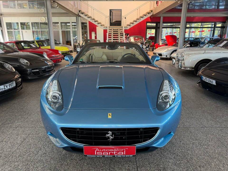 Immagine 24/42 di Ferrari California (2011)