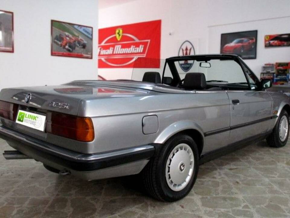 Immagine 8/10 di BMW 325i (1987)