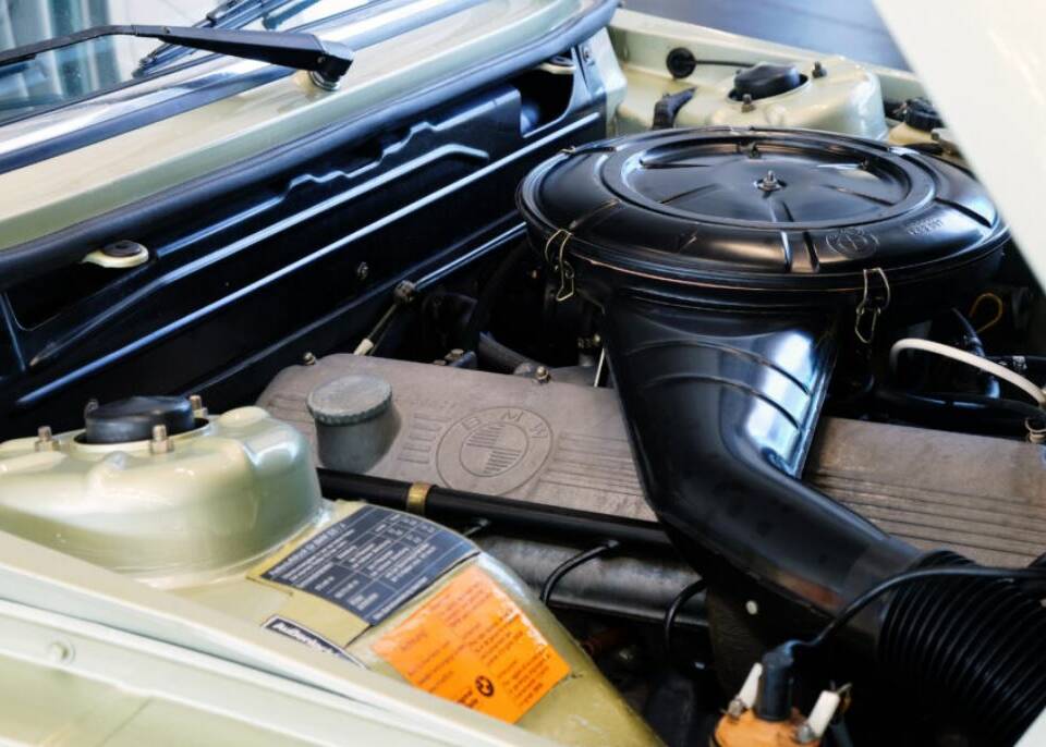 Bild 23/25 von BMW 525 (1977)