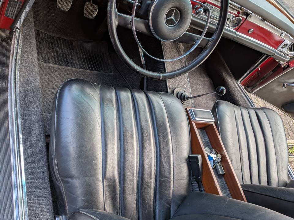 Image 5/18 of Mercedes-Benz 250 SL (1967)