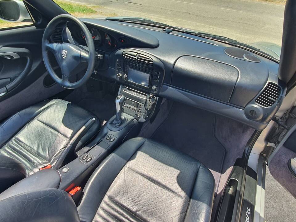 Image 27/31 de Porsche 911 Carrera (2000)