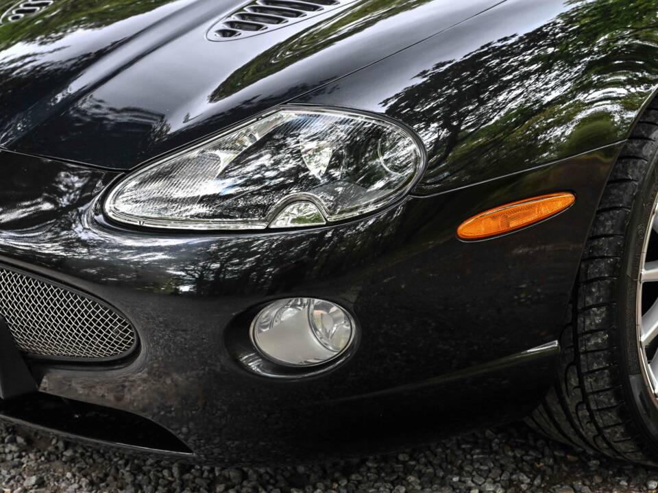 Image 14/50 of Jaguar XKR (2006)