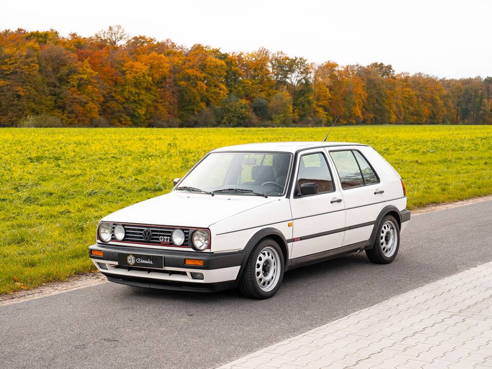 Image 2/48 de Volkswagen Golf Mk II GTi 16V 1.8 (1990)