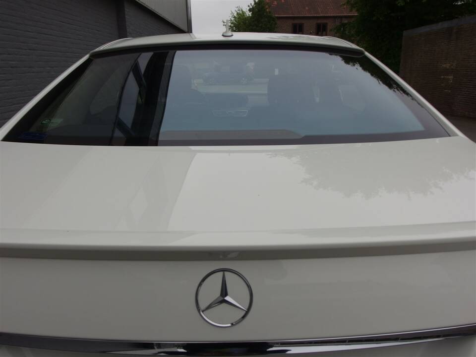 Image 20/99 of Mercedes-Benz S 65 AMG L (2006)