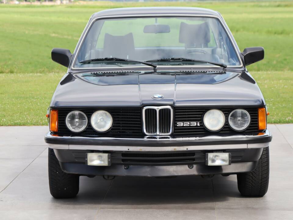 Image 11/50 of BMW 323i (1980)