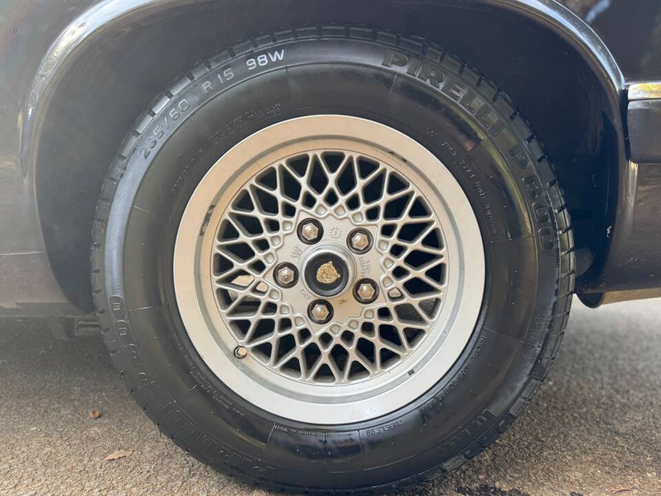 Image 31/47 of Jaguar XJ-S 3.6 (1988)