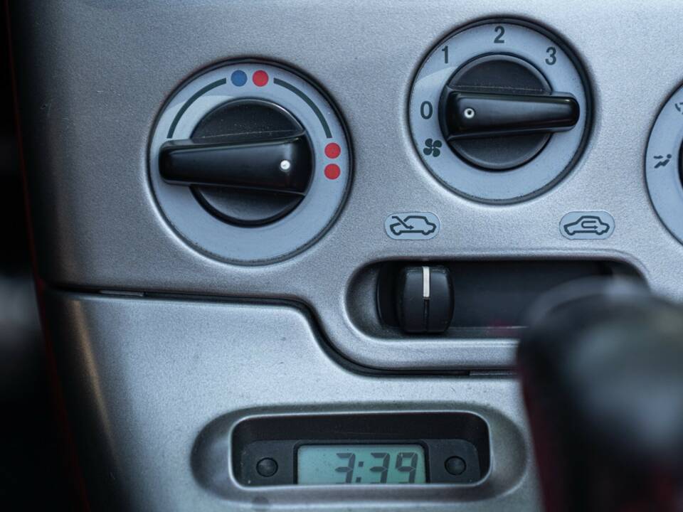 Immagine 46/50 di FIAT Barchetta 1.8 16V (1999)