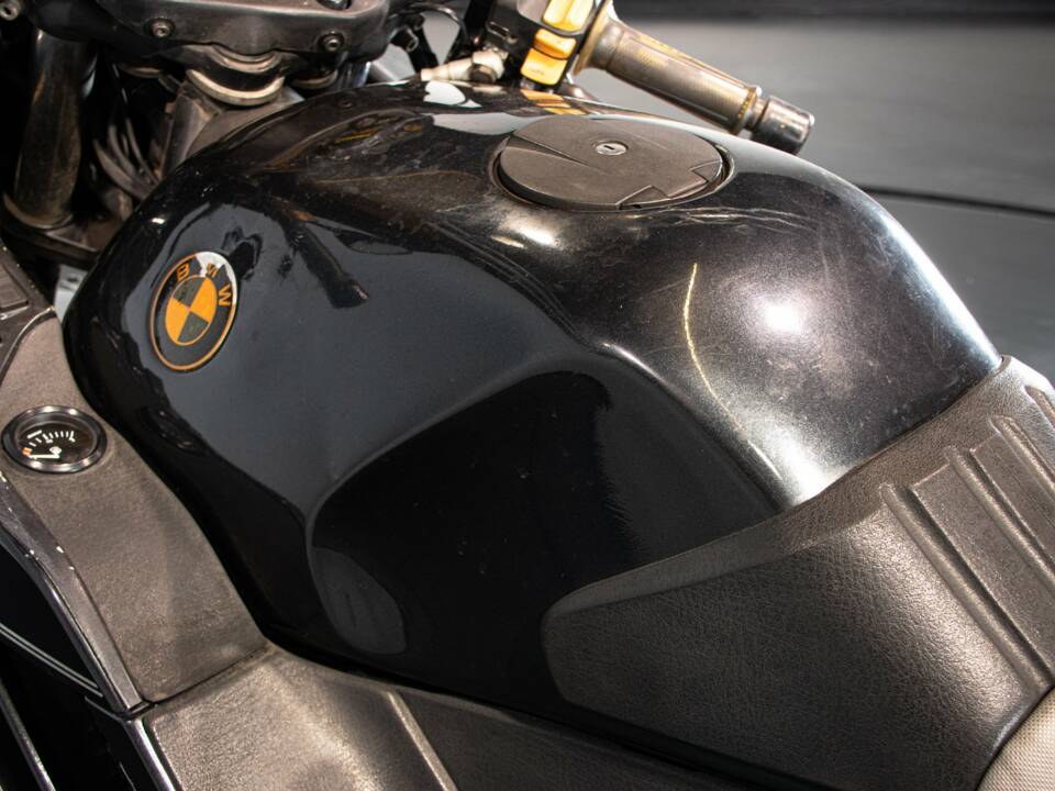 Image 32/50 of BMW K1 (1990)