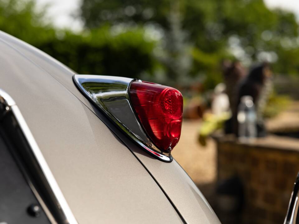 Bild 33/38 von Jaguar Mk II 3.8 (1959)