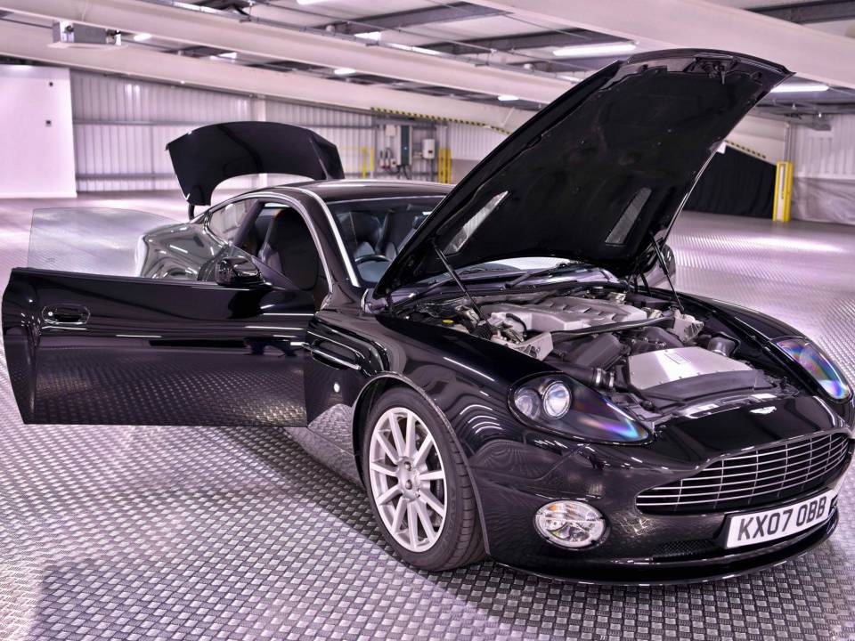 Afbeelding 12/50 van Aston Martin V12 Vanquish S Ultimate Edition (2007)