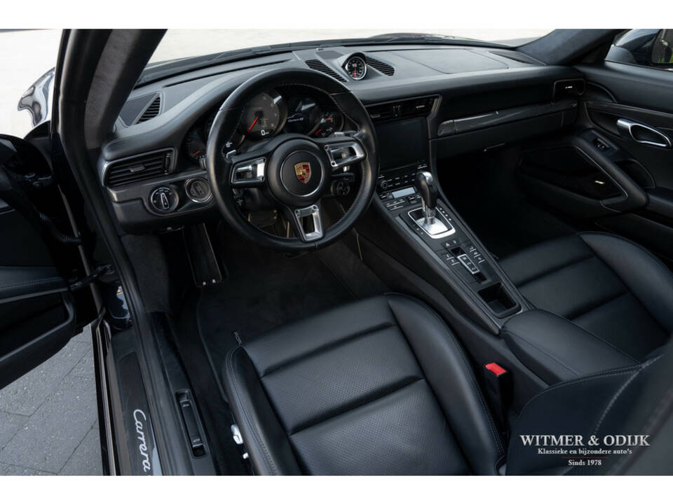 Image 4/38 of Porsche 911 Carrera 4S (2017)