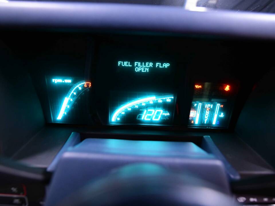 Imagen 40/50 de Aston Martin Lagonda (1989)