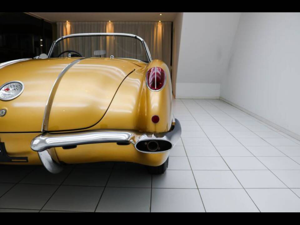 Image 55/100 of Chevrolet Corvette (1958)