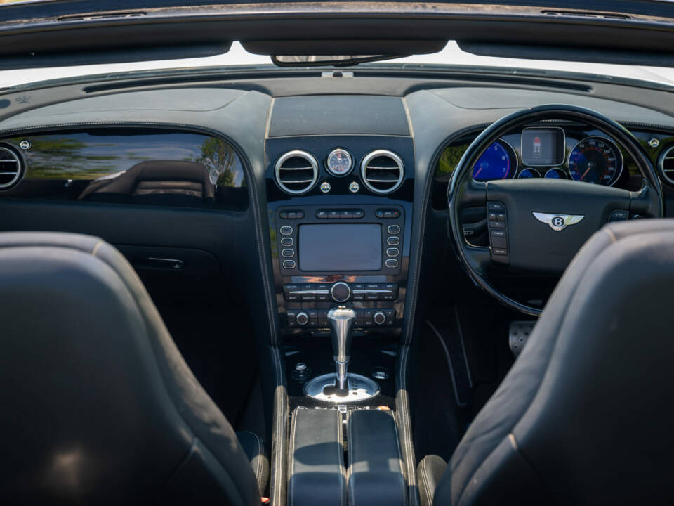 Image 7/12 of Bentley Continental GTC (2008)