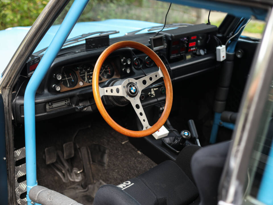 Image 18/80 de BMW 2002 (1975)