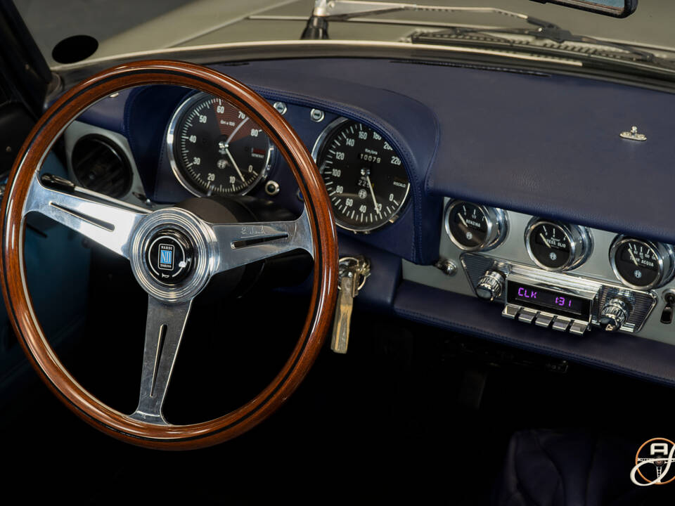 Image 12/22 of Alfa Romeo 1300 Spider Junior (1968)