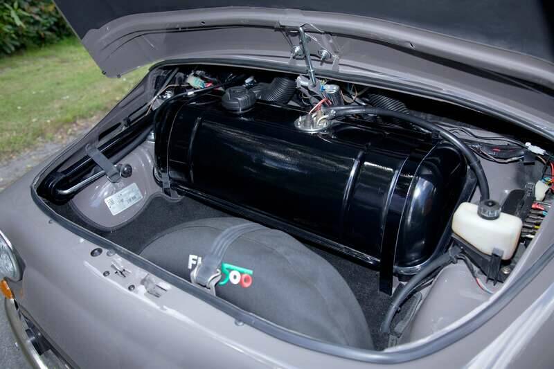Image 24/33 of FIAT 500 L (1972)