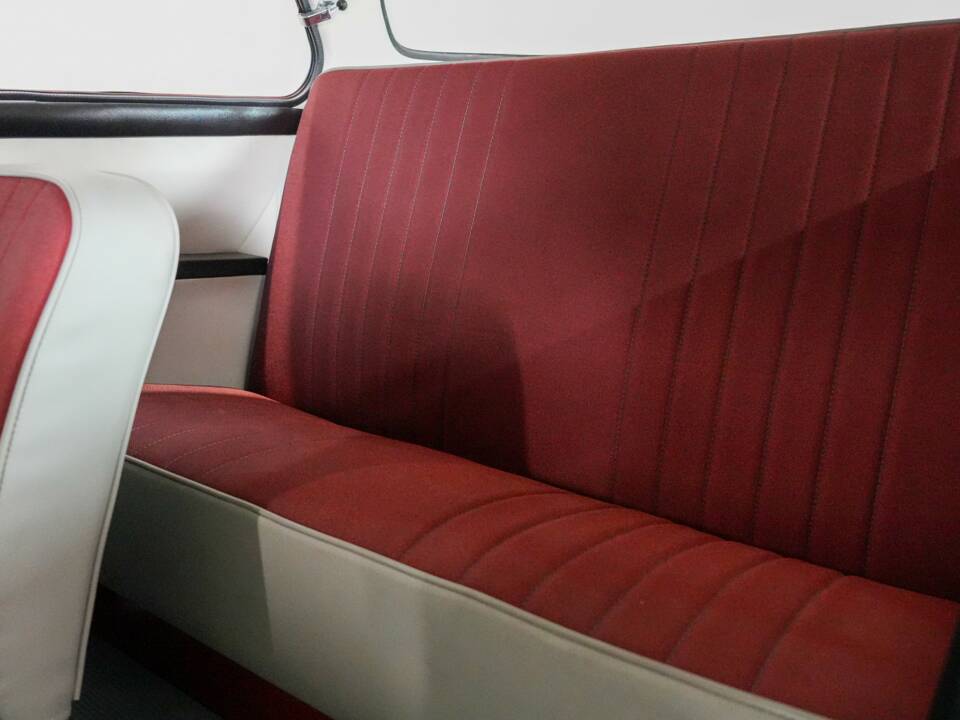 Image 4/34 of Saab 96 V4 (1967)