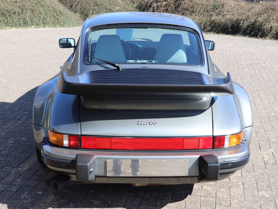 Imagen 8/52 de Porsche 911 Turbo 3.3 (1987)