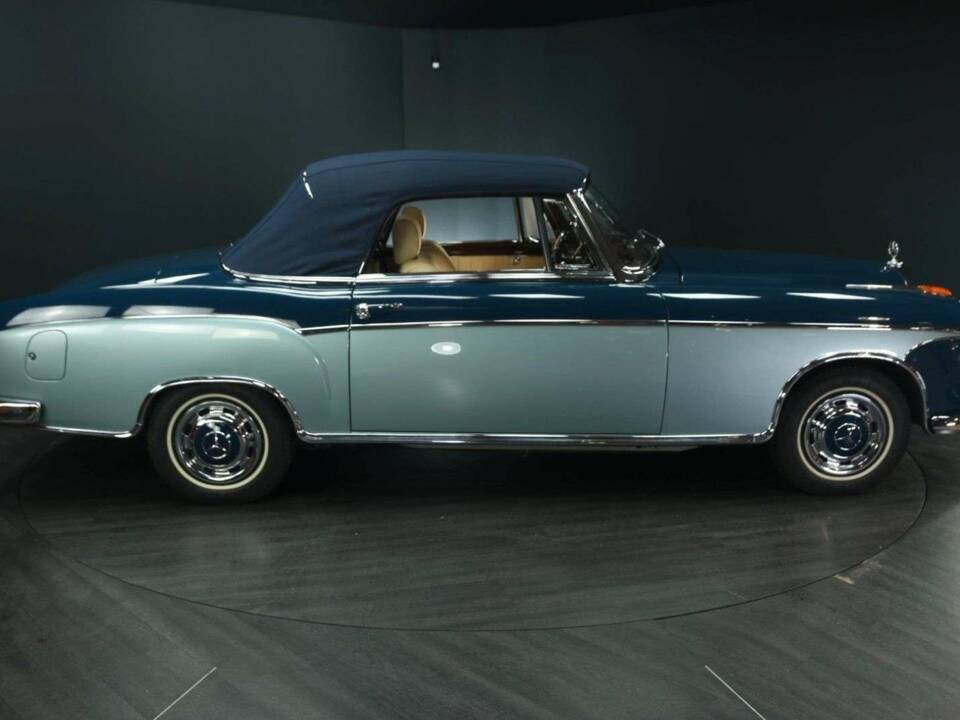 Afbeelding 7/50 van Mercedes-Benz 220 S Cabriolet (1957)