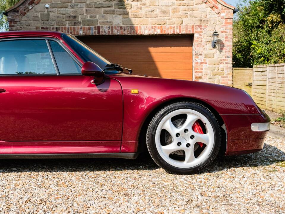 Immagine 14/57 di Porsche 911 Turbo (1995)